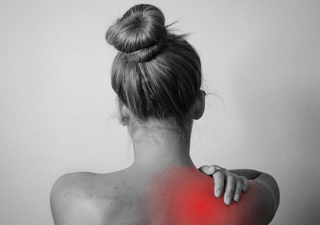 Pinched Shoulder Nerve? Here’s the Best Way to Deal with It